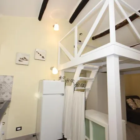 Loft Macelli's House شقة جنوة